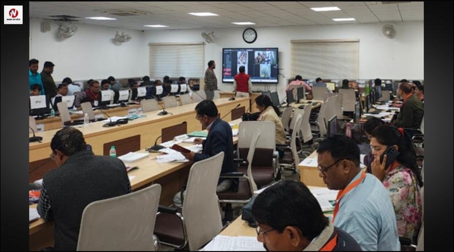 UP बोर्ड परीक्षा का राजधानी लखनऊ से लाइव मॉनीटरिंग, 70 कंप्यूटर सिस्टम से प्रदेशभर से सभी स्ट्रॉन्ग रूम्स की 24 घंटे निगरानी